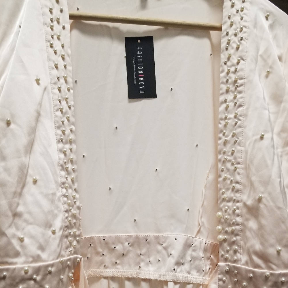 Faux Pearl Top - Mannequin worn only - Picture 10 of 15